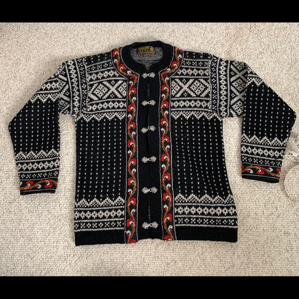 Nordstrikk 100% wool cardigan euro style.